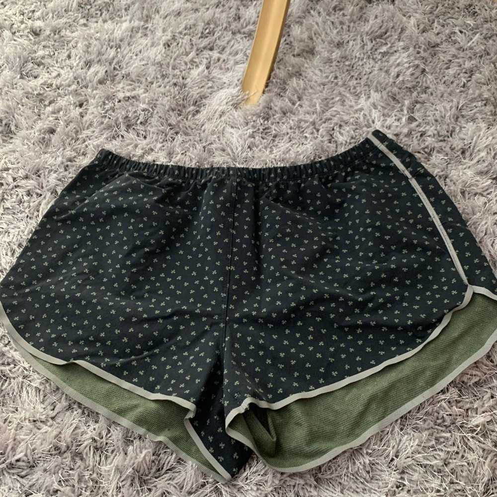 Outdoor voices A.P.C collab run shorts in L
